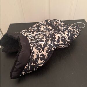 Arcadia Trail Fleece Lined Reversible Puffer Jacket Black Cream Small For Dogs